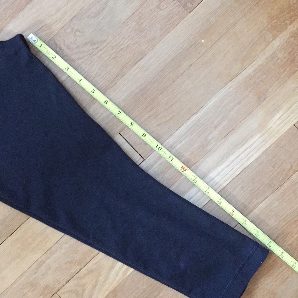 Lululemon Wunder under black capris - Picture 8 of 8